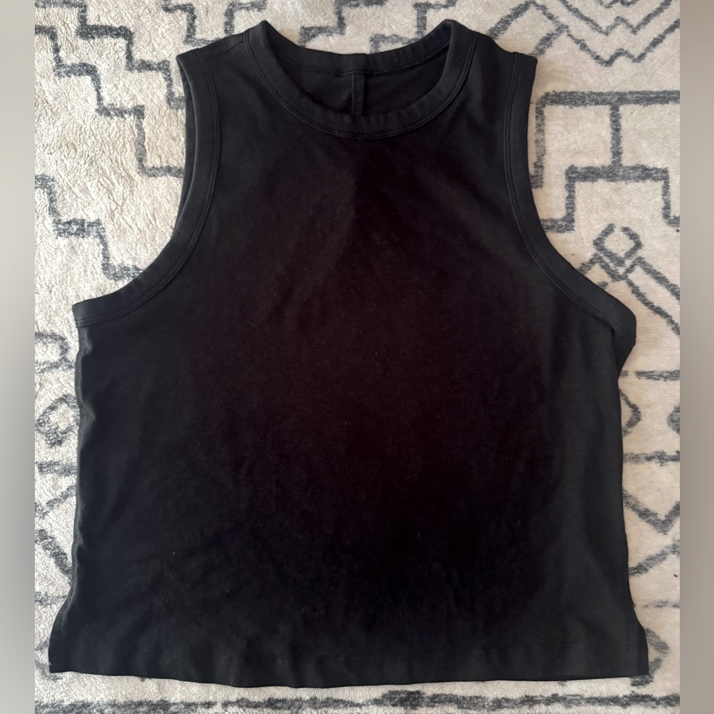 Lululemon Black Crop Top size 2